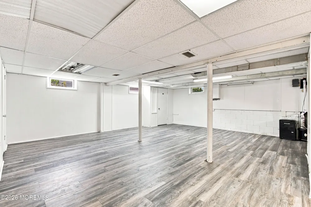20 Stempler Court Holmdel, NJ 07733