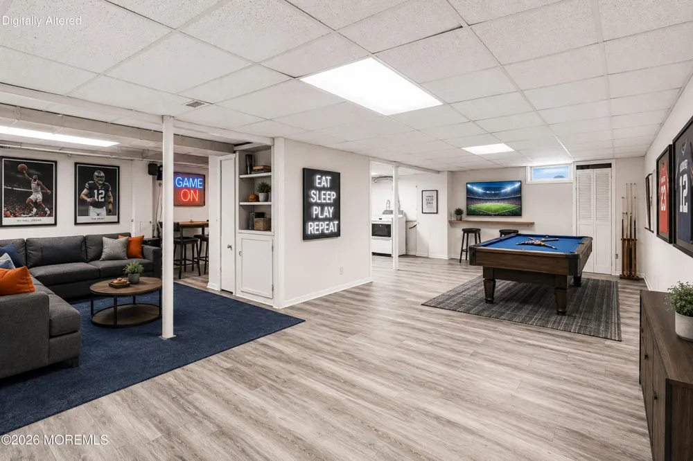 20 Stempler Court Holmdel, NJ 07733