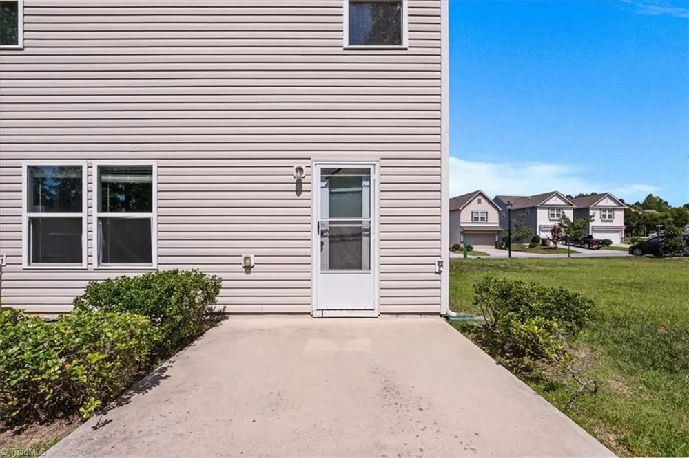 2250 Owls Nest Trail McLeansville, NC 27301