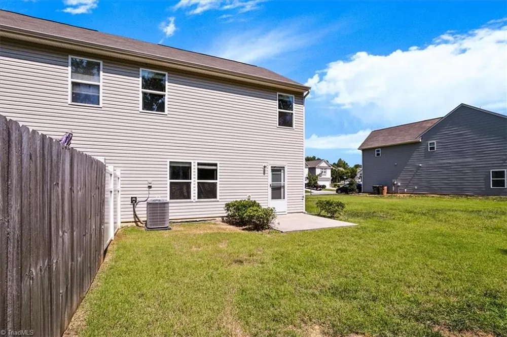 2250 Owls Nest Trail McLeansville, NC 27301