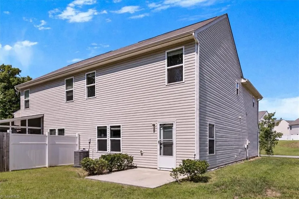 2250 Owls Nest Trail McLeansville, NC 27301