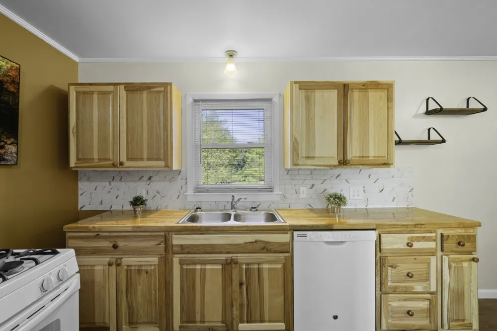 125 Spring Creek Rd Estill Springs, TN 37330