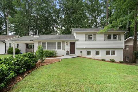 2353 Cortez Way NE
