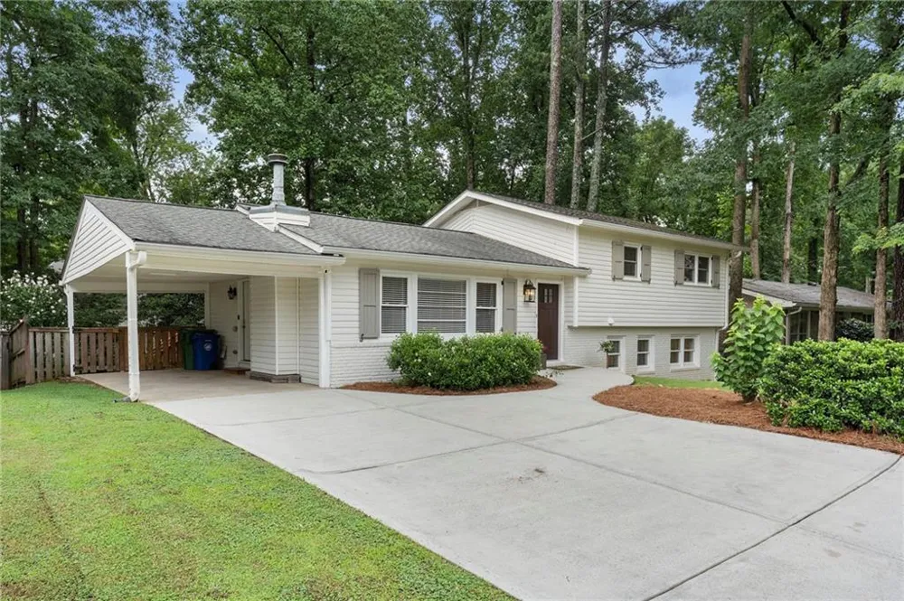 2353 Cortez Way NE Brookhaven, GA 30319