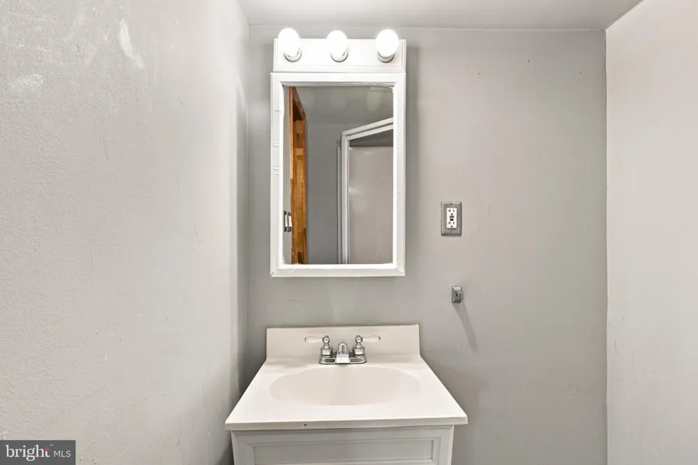 1923 WAREHAM ROAD Dundalk, MD 21222