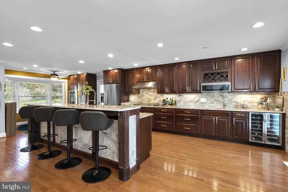 7805 RICHFIELD ROAD Springfield, VA 22153