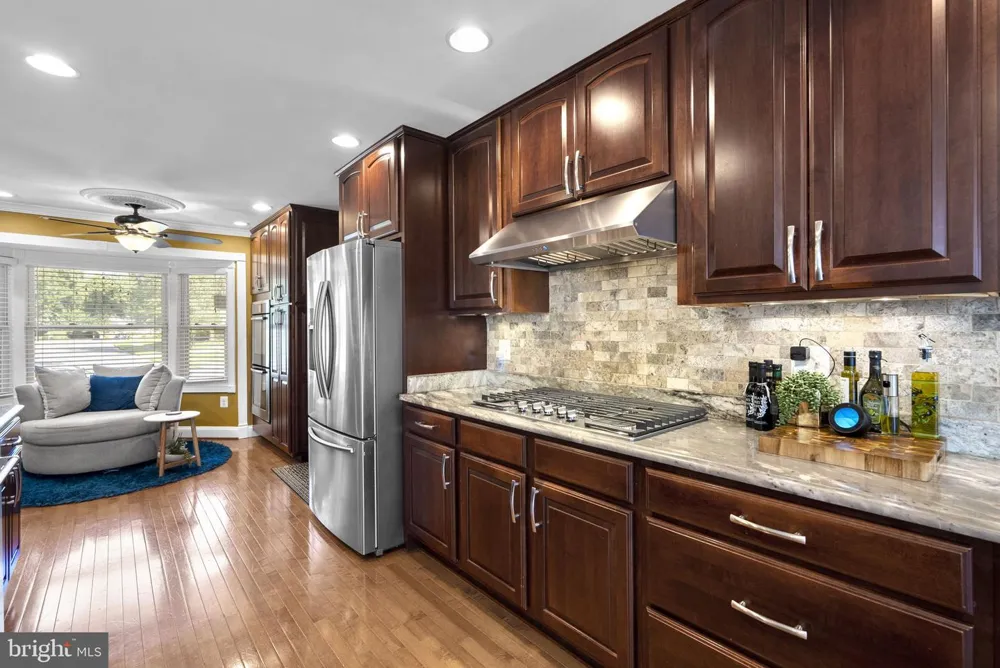 7805 RICHFIELD ROAD Springfield, VA 22153