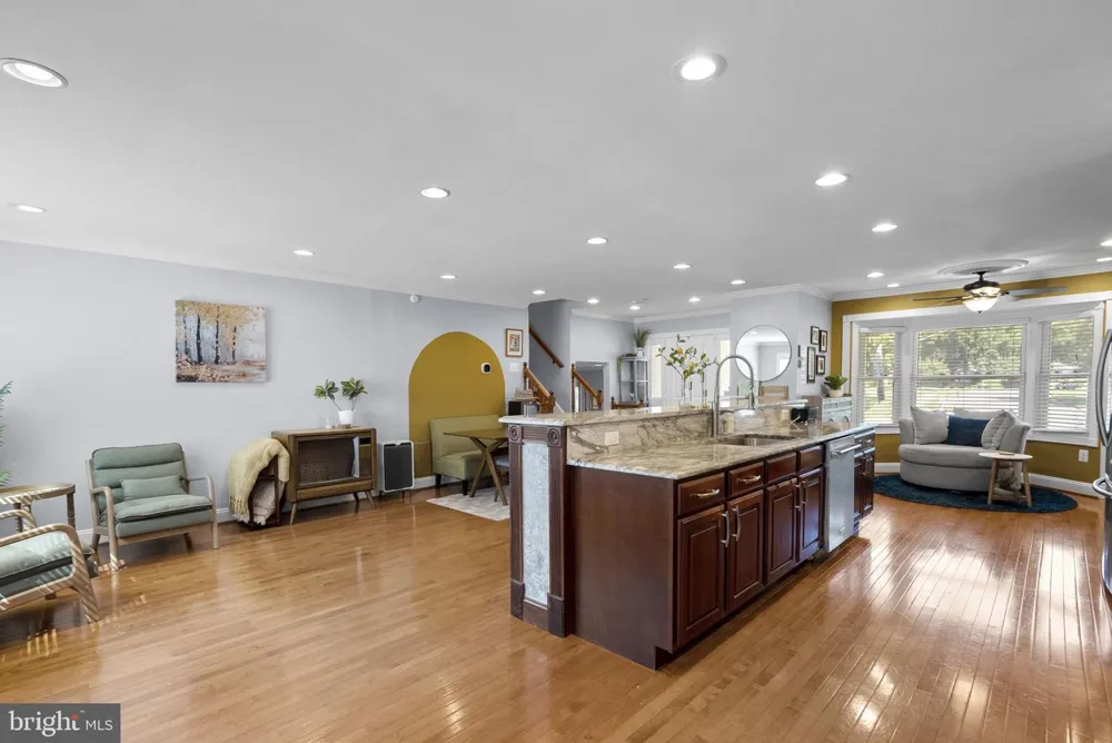 7805 RICHFIELD ROAD Springfield, VA 22153