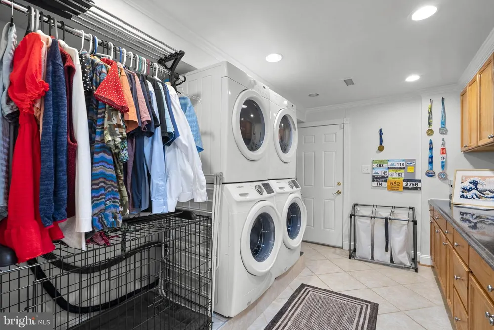 7805 RICHFIELD ROAD Springfield, VA 22153