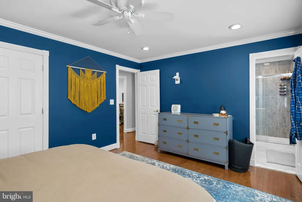 7805 RICHFIELD ROAD Springfield, VA 22153