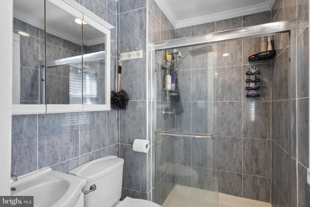 7805 RICHFIELD ROAD Springfield, VA 22153
