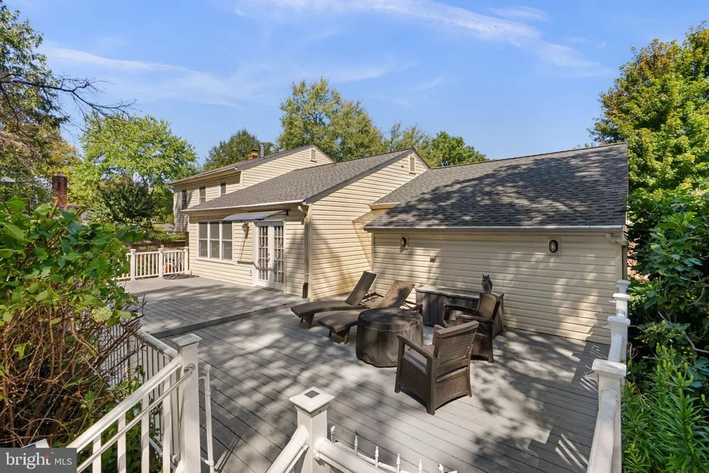 7805 RICHFIELD ROAD Springfield, VA 22153