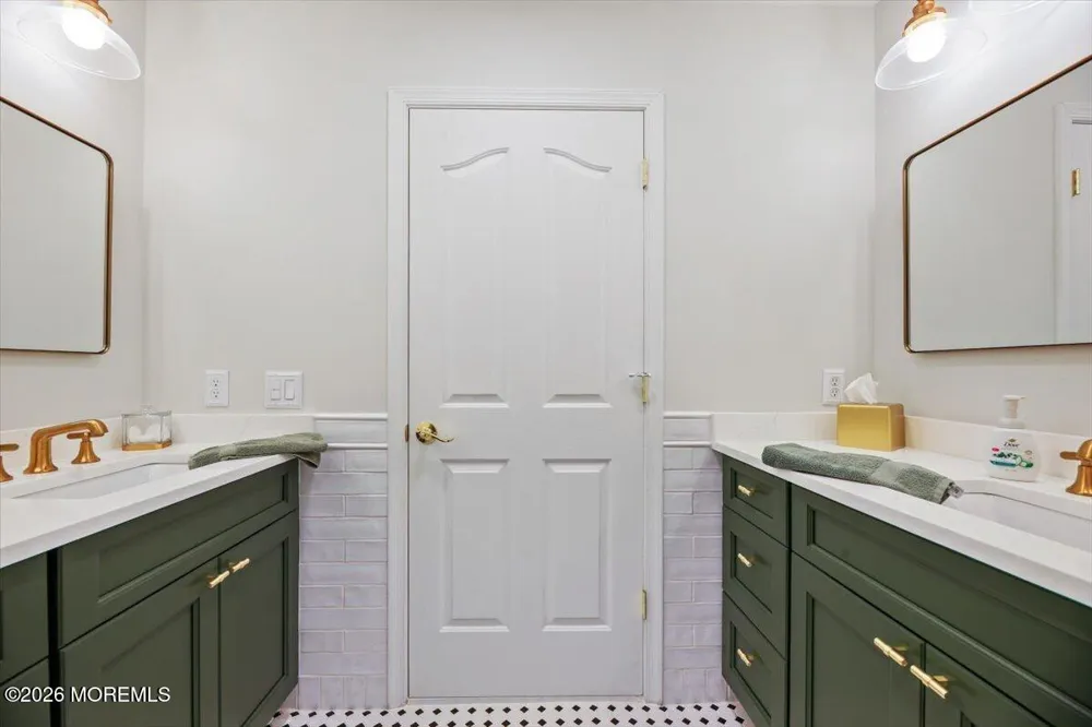 11 Wintergreen Court Jackson, NJ 08527
