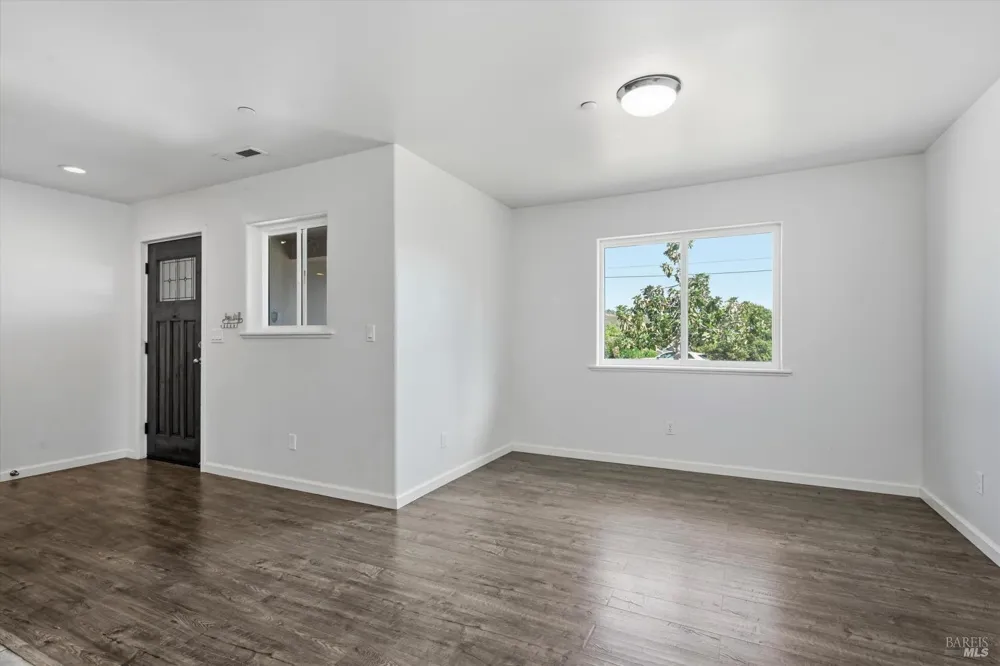19527 Stonegate Road Hidden Valley Lake, CA 95467