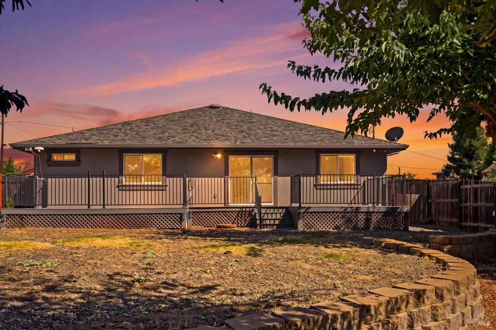 19527 Stonegate Road Hidden Valley Lake, CA 95467
