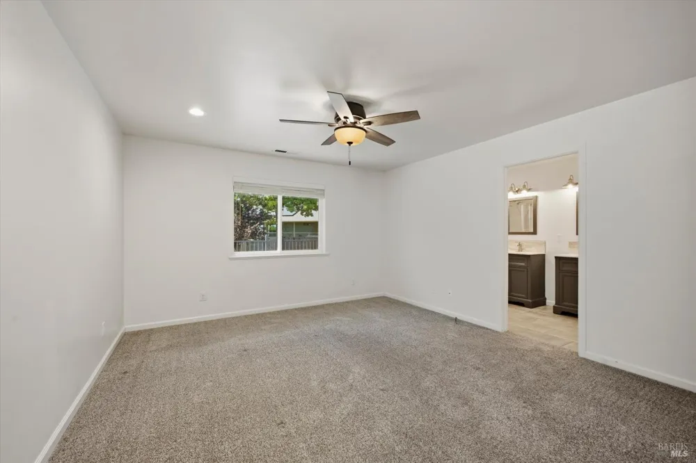 19527 Stonegate Road Hidden Valley Lake, CA 95467