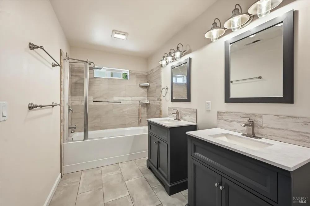 19527 Stonegate Road Hidden Valley Lake, CA 95467