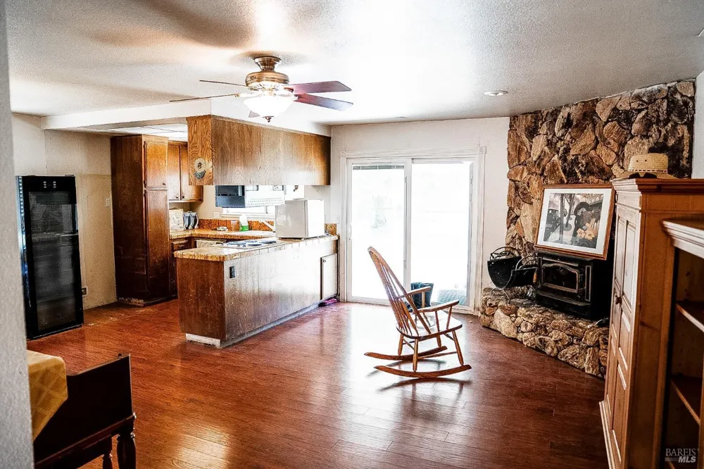 798 Colleen Drive Windsor, CA 95492