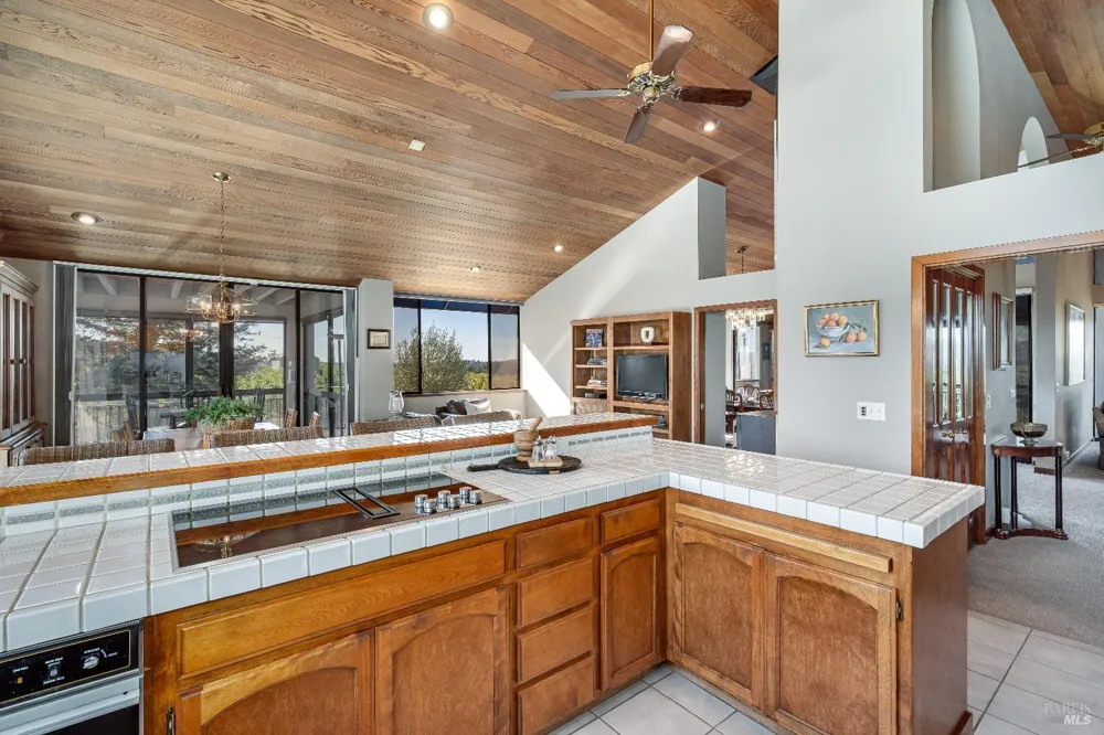 1095 Hardman Avenue Napa, CA 94558