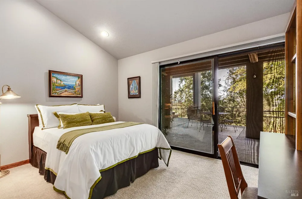 1095 Hardman Avenue Napa, CA 94558
