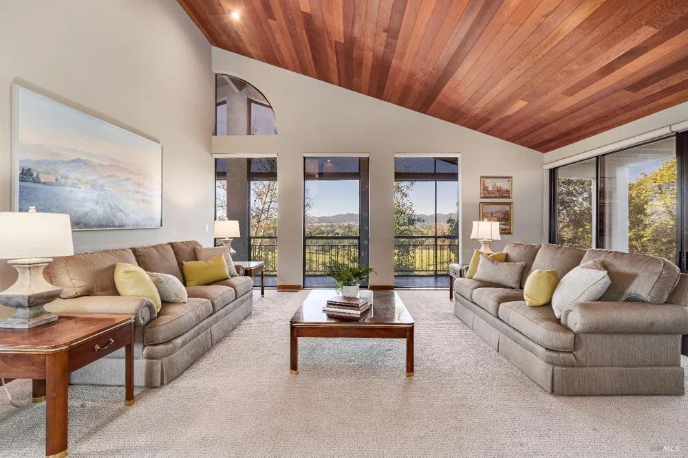 1095 Hardman Avenue Napa, CA 94558