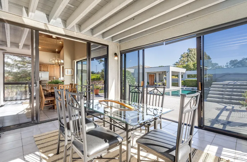 1095 Hardman Avenue Napa, CA 94558