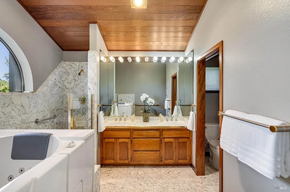 1095 Hardman Avenue Napa, CA 94558