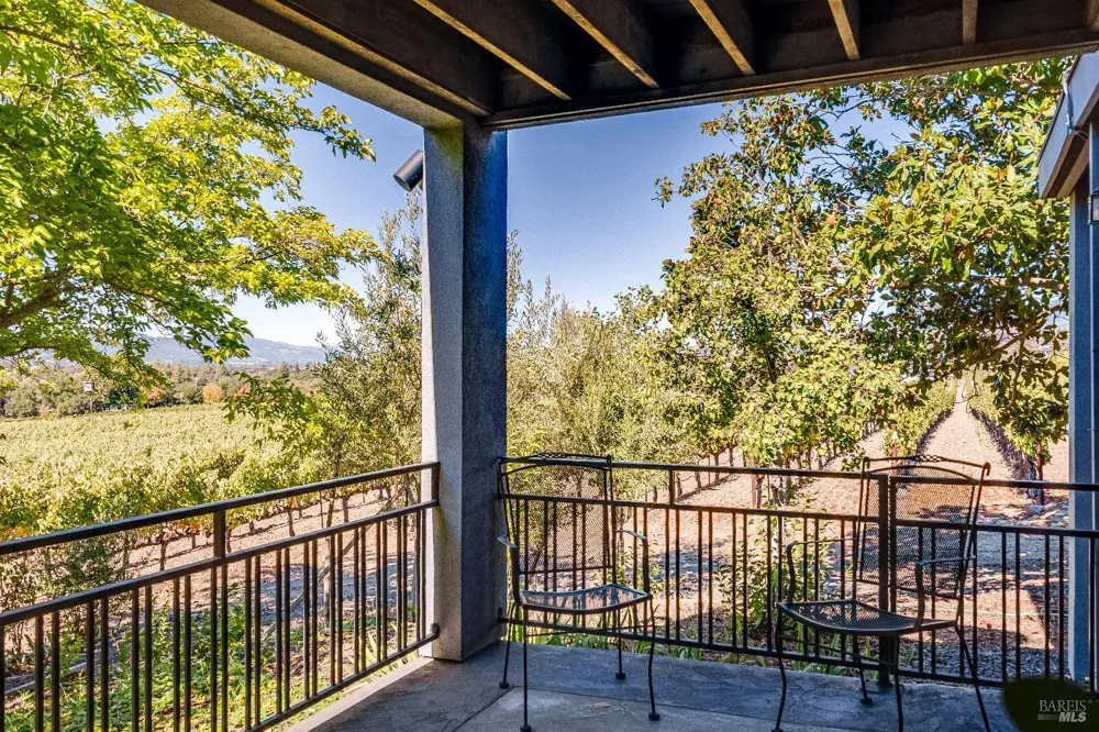 1095 Hardman Avenue Napa, CA 94558