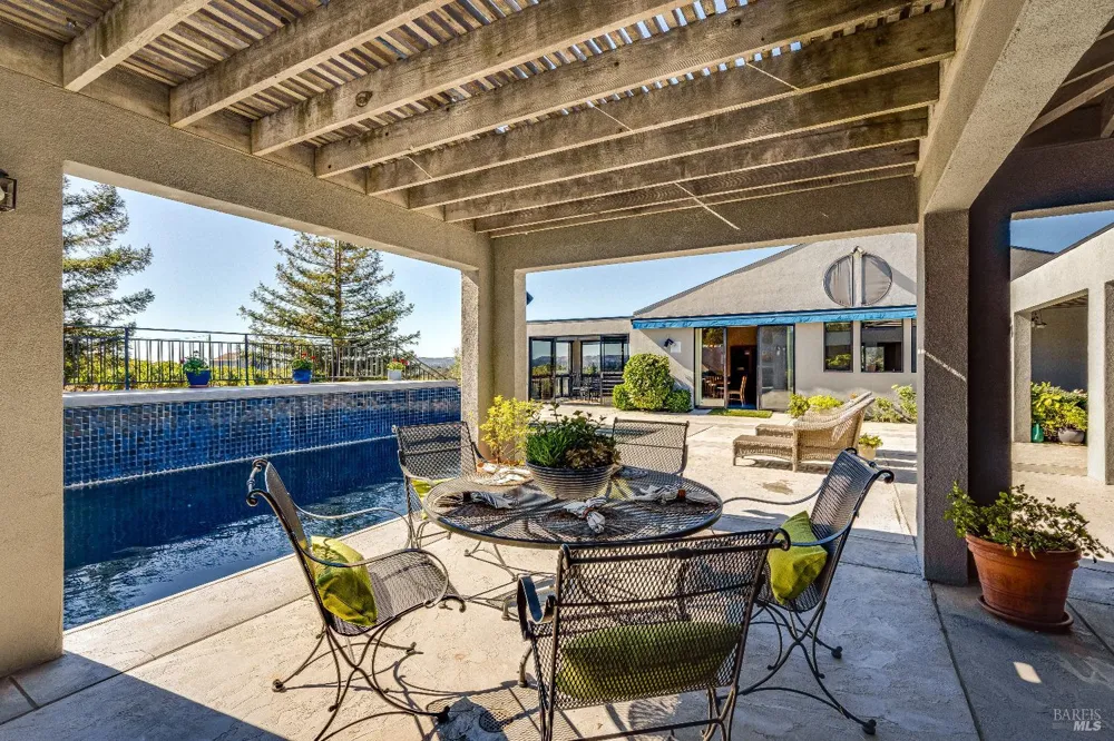 1095 Hardman Avenue Napa, CA 94558
