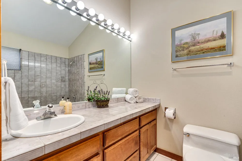 1095 Hardman Avenue Napa, CA 94558