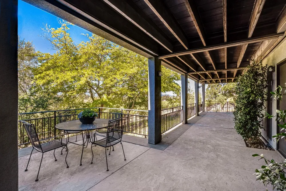 1095 Hardman Avenue Napa, CA 94558