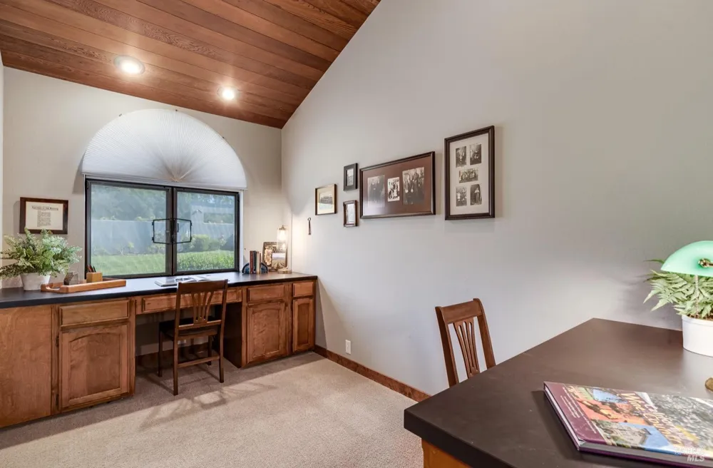 1095 Hardman Avenue Napa, CA 94558