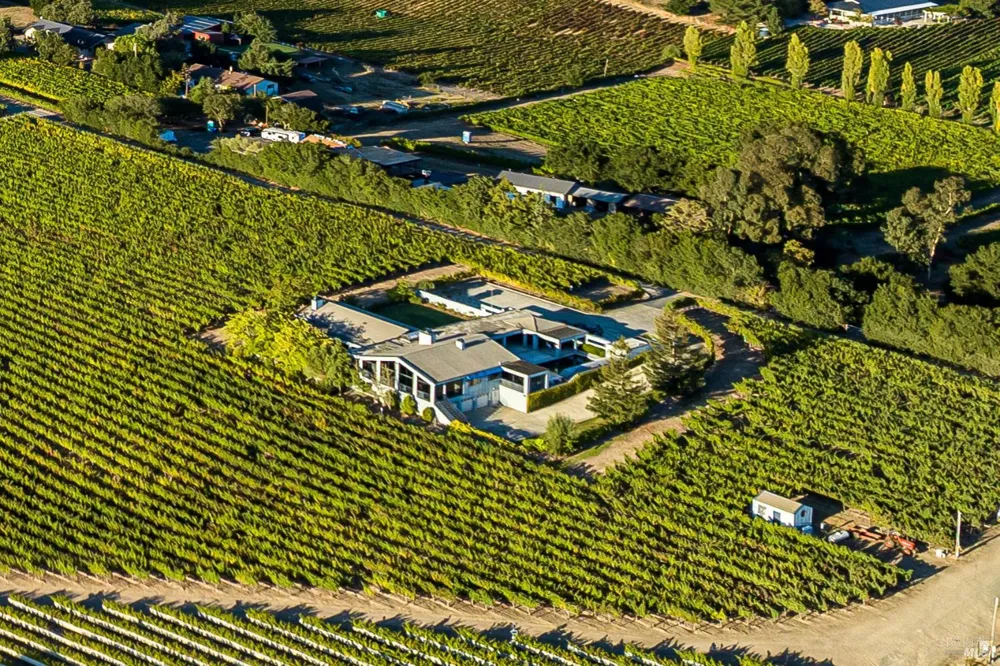 1095 Hardman Avenue Napa, CA 94558