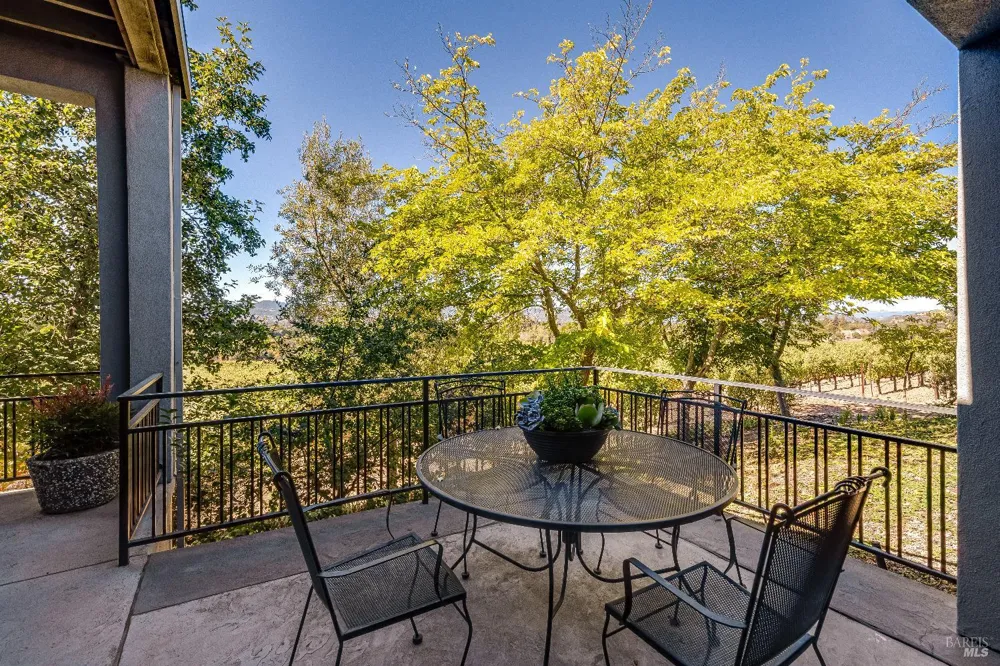 1095 Hardman Avenue Napa, CA 94558