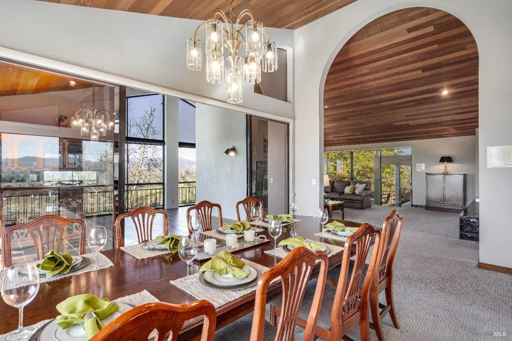 1095 Hardman Avenue Napa, CA 94558