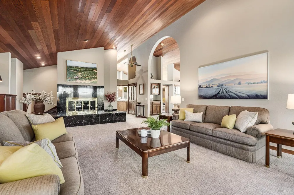 1095 Hardman Avenue Napa, CA 94558
