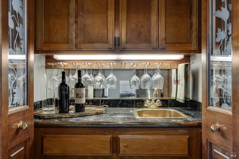 1095 Hardman Avenue Napa, CA 94558