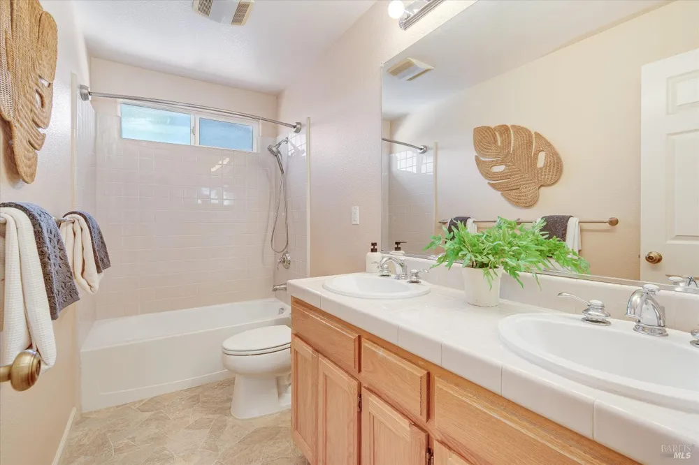 1268 Pedroncelli Drive Windsor, CA 95492