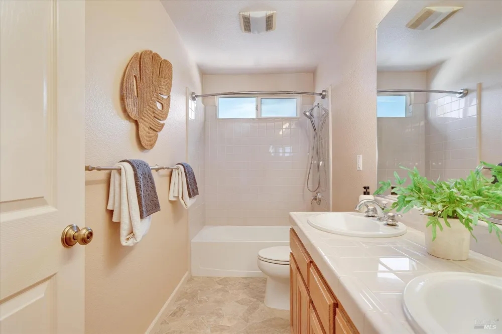 1268 Pedroncelli Drive Windsor, CA 95492