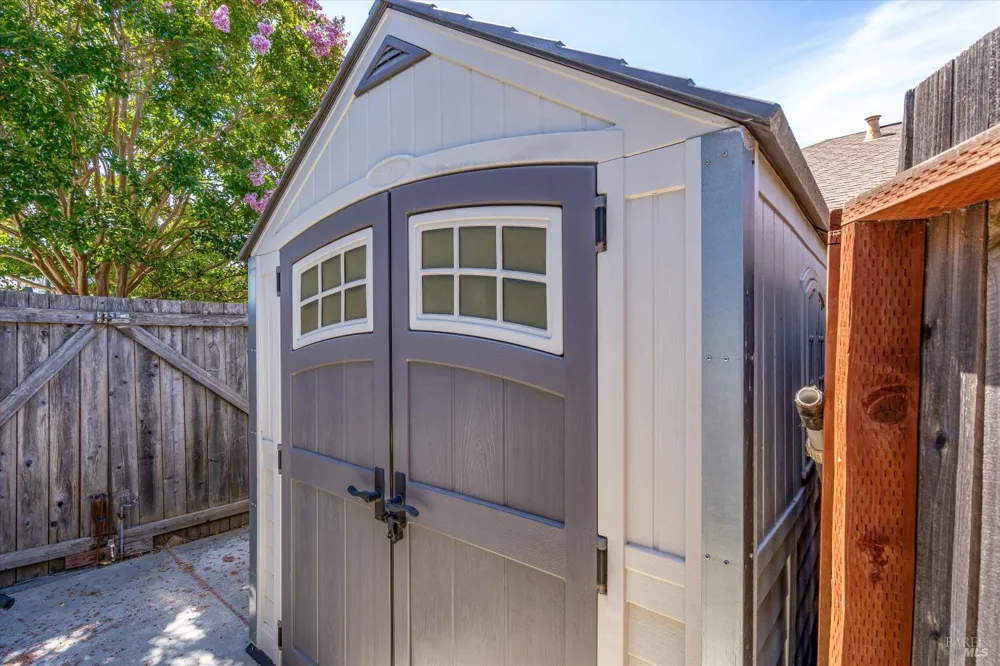 1268 Pedroncelli Drive Windsor, CA 95492