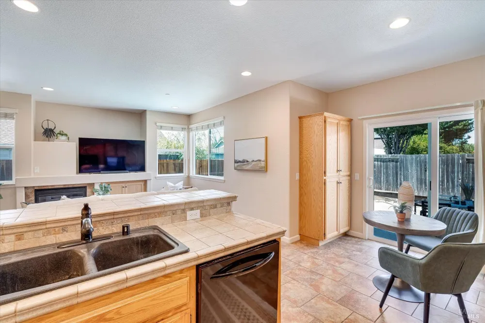 1268 Pedroncelli Drive Windsor, CA 95492
