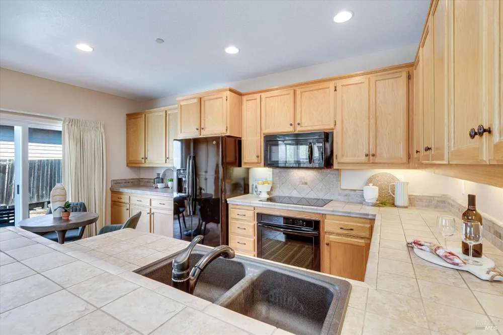 1268 Pedroncelli Drive Windsor, CA 95492