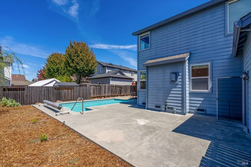 1268 Pedroncelli Drive Windsor, CA 95492