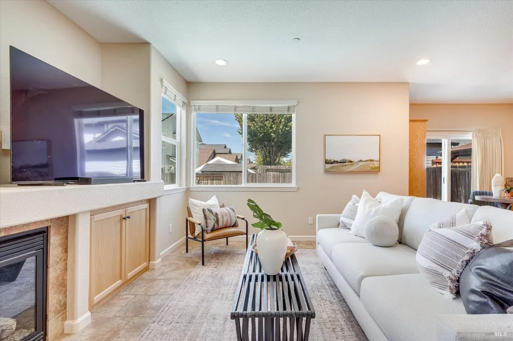 1268 Pedroncelli Drive Windsor, CA 95492