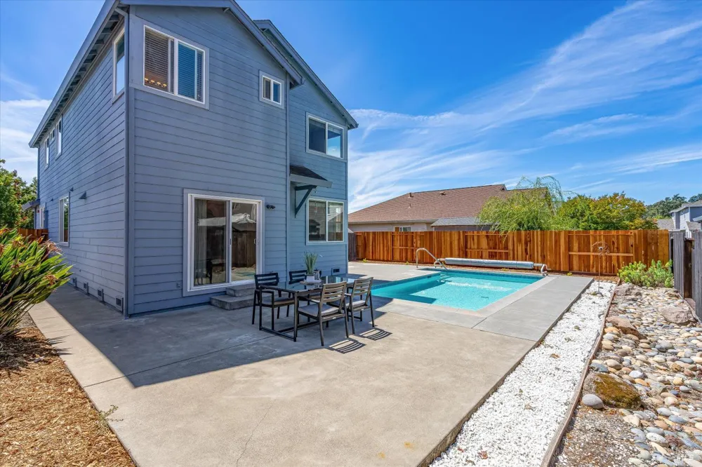 1268 Pedroncelli Drive Windsor, CA 95492