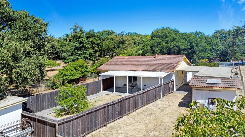 21355 Hyde Road Sonoma, CA 95476