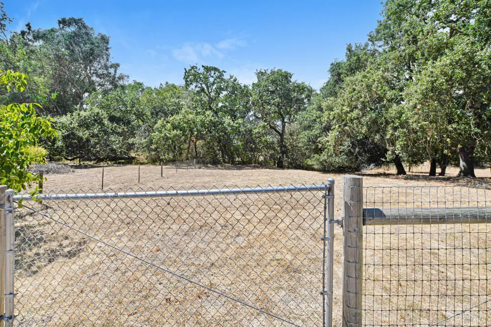 21355 Hyde Road Sonoma, CA 95476