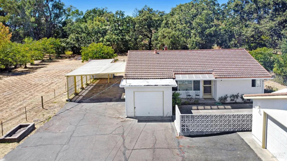 21355 Hyde Road Sonoma, CA 95476