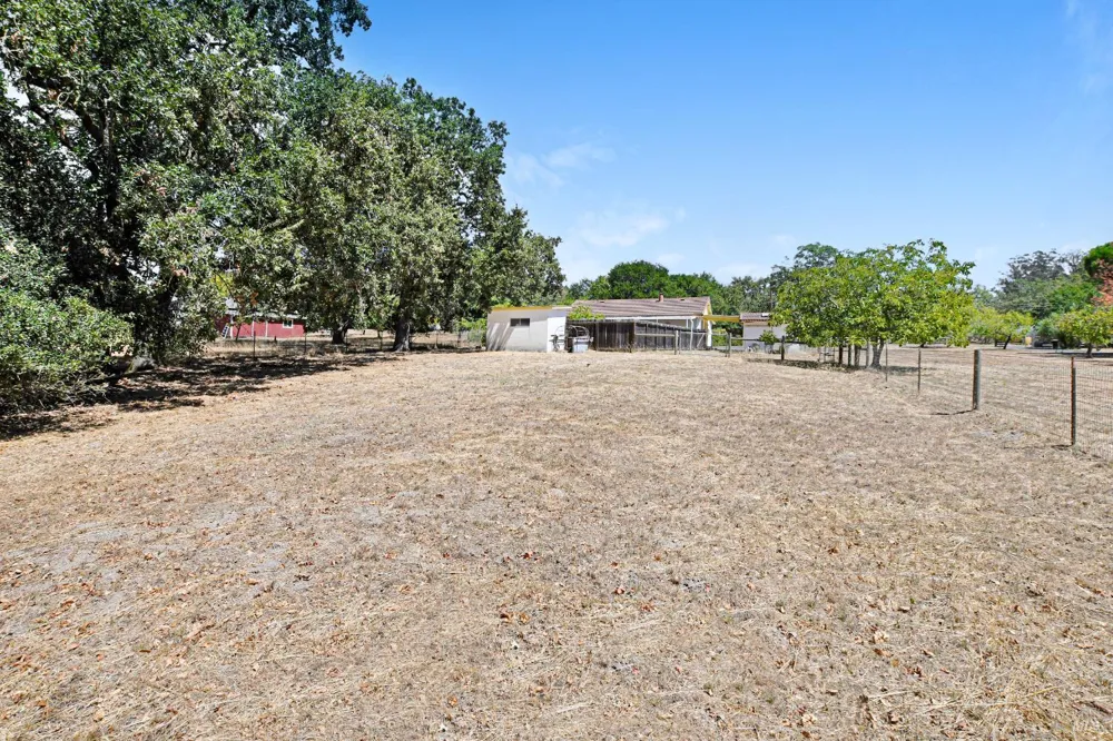 21355 Hyde Road Sonoma, CA 95476