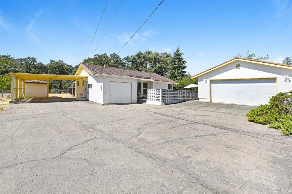 21355 Hyde Road Sonoma, CA 95476